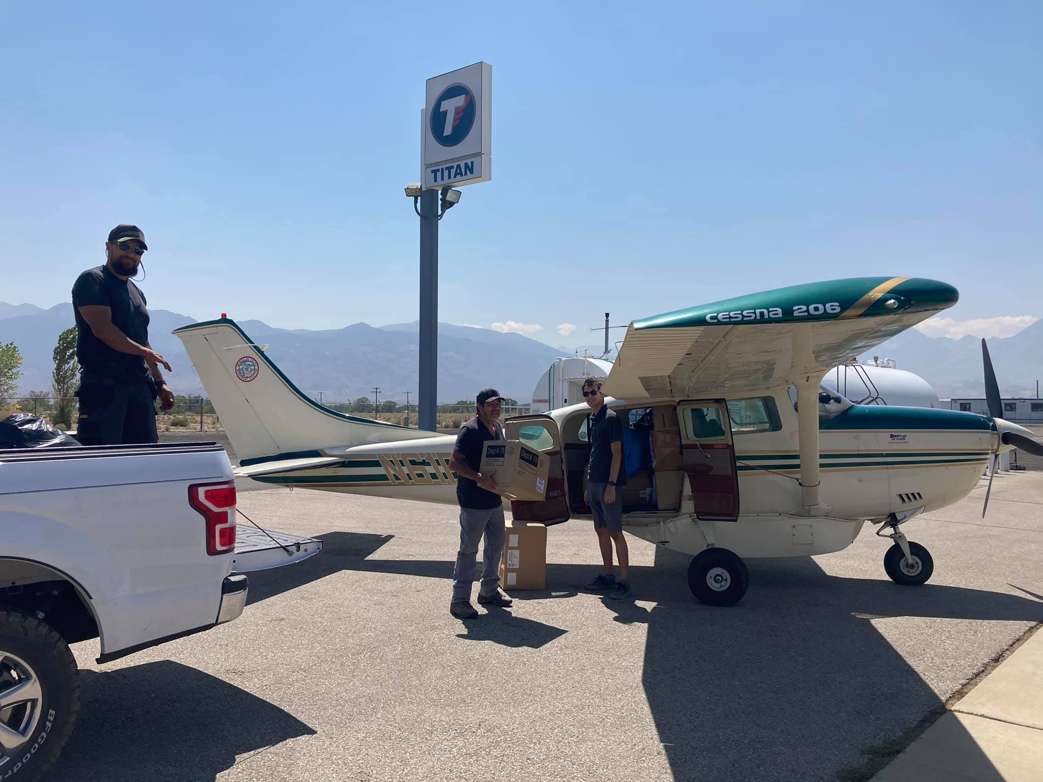 Pilots Delivering Donations to Native Americans